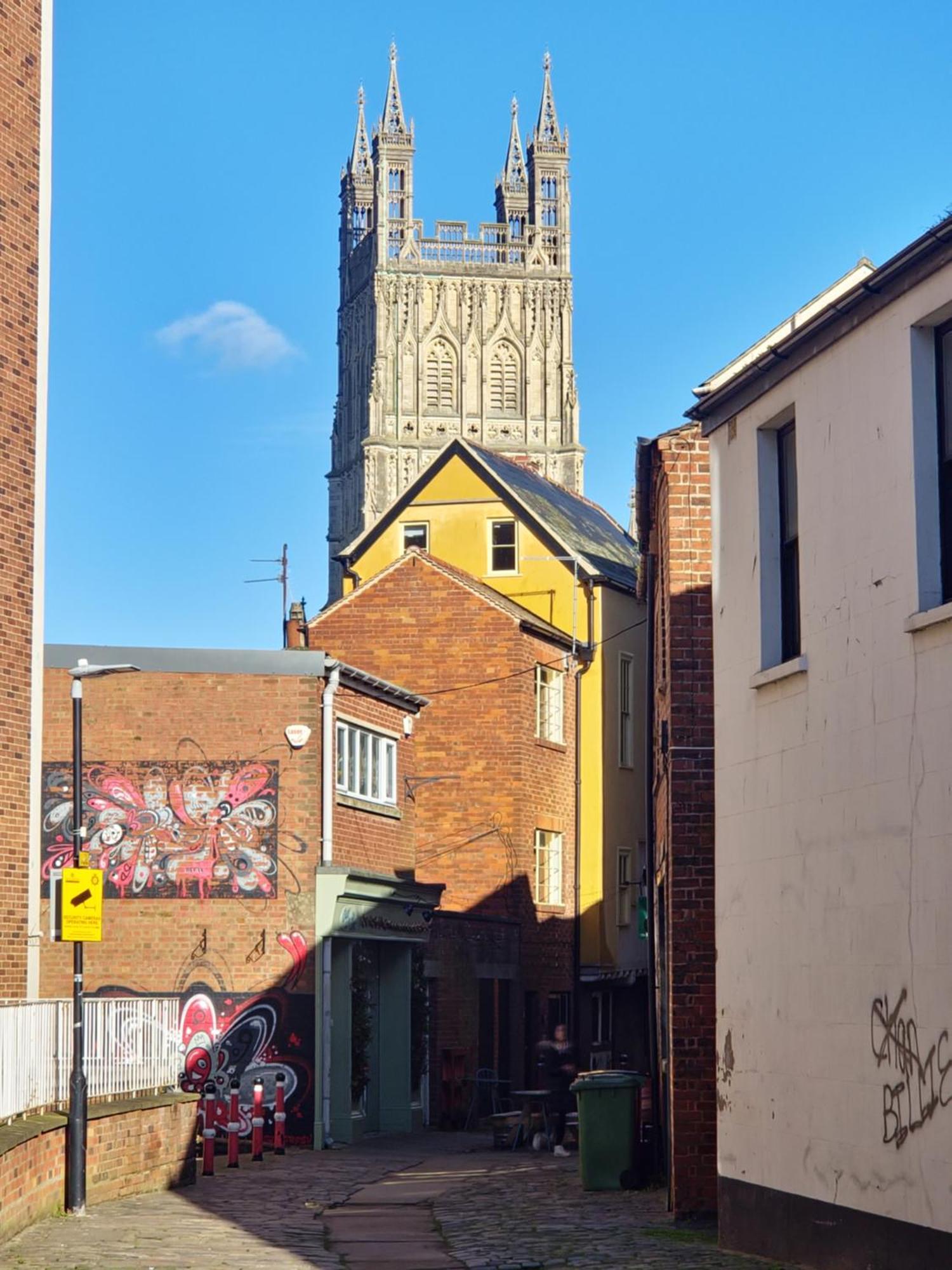 Central Gloucester Self-Catering Flat - A Hidden Gem Exterior photo
